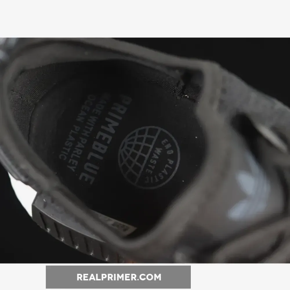 NMD_R1 REFINED SHOES CORE BLACK/CORE BLACK/CLOUD WHITE H02333