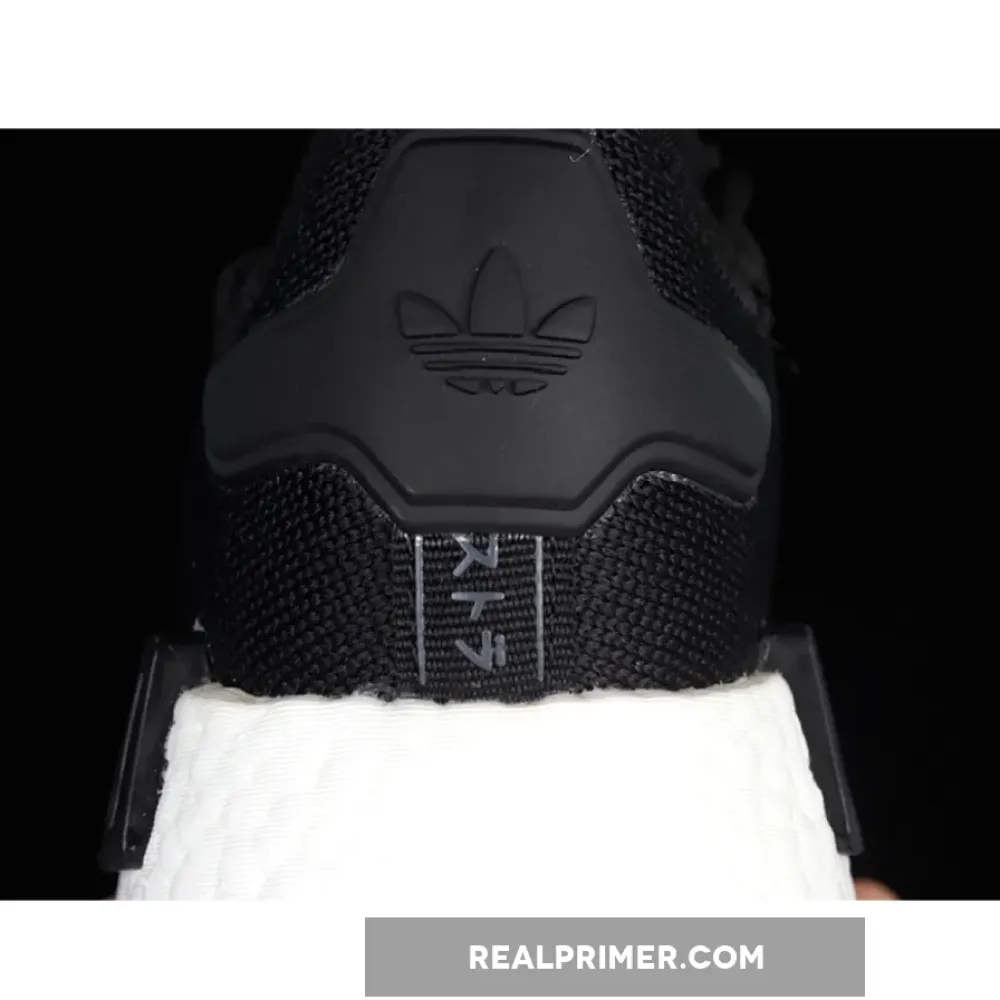 NMD_R1 REFINED SHOES CORE BLACK/CORE BLACK/CLOUD WHITE H02333