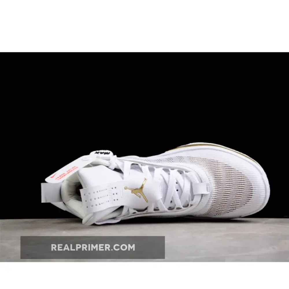 AIR JORDAN 36 SE PF GLORY WHITE/BLACK/GAME ROYAL/METALLIC GOLD DM7580-100