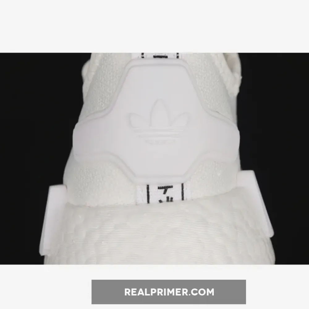 NMD_R1 PRIMEBLUE SHOES CLOUD WHITE/CLOUD WHITE/GUM GZ9260