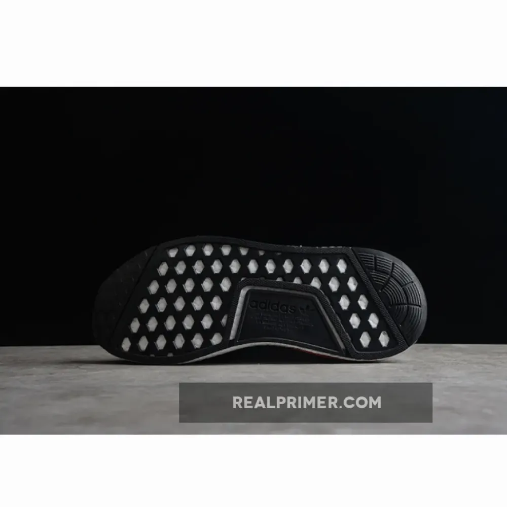 NMD_R1 BOOST SHOES CORE BLACK/CORE BLACK/CLOUD WHITE GZ7922