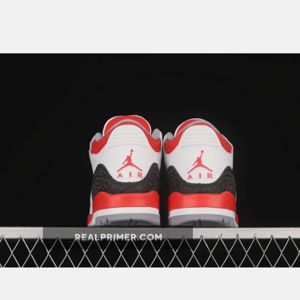 AIR JORDAN 3 RETRO WHITE/FIRE RED-NEUTRAL GREY-BLACK 136064-120