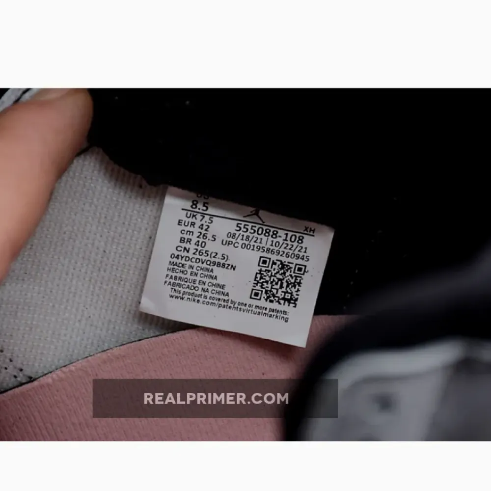 AIR JORDAN 1 RETRO HIGH OG STAGE HAZE WHITE/BLACK/GREY FOG/BLEACHED CORAL 555088-108