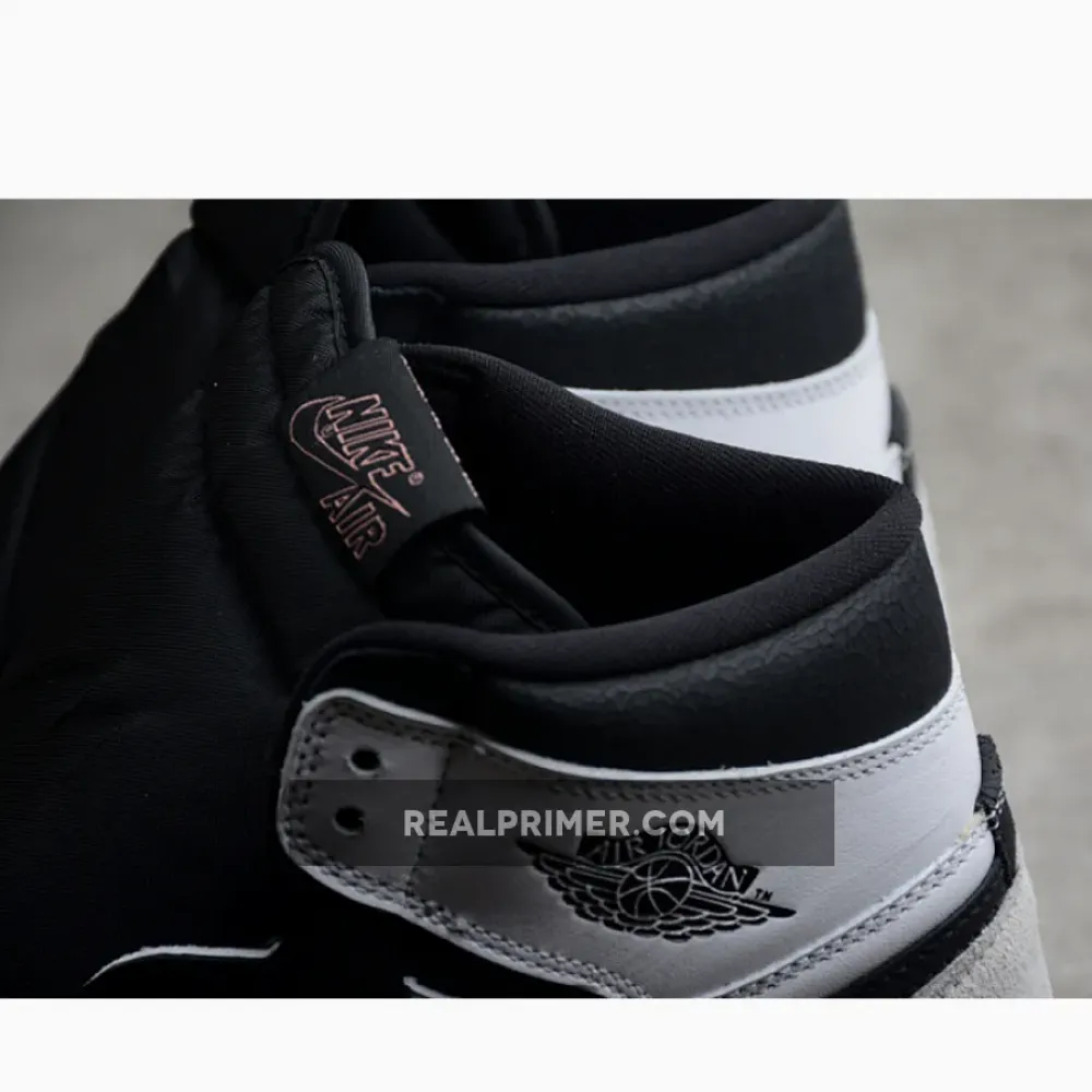 AIR JORDAN 1 RETRO HIGH OG STAGE HAZE WHITE/BLACK/GREY FOG/BLEACHED CORAL 555088-108