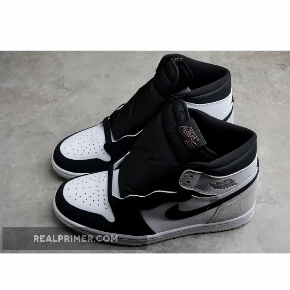 AIR JORDAN 1 RETRO HIGH OG STAGE HAZE WHITE/BLACK/GREY FOG/BLEACHED CORAL 555088-108