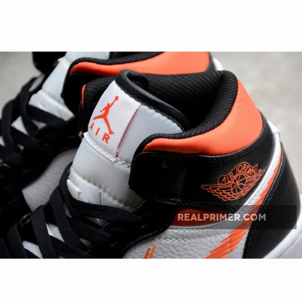 GZ AIR JORDAN 1 MID ZIG ZAG SWOOSH WHITE/TEAM ORANGE/BLACK/TOTAL ORANGE DN4929-100