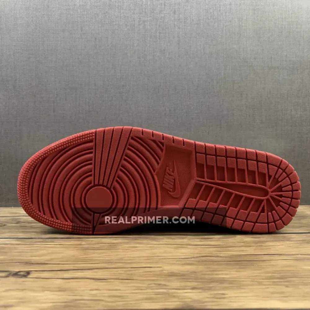 AIR JORDAN 1 RETRO LOW OG CHICAGO VARSITY RED/BLACK-WHITE 705329-600