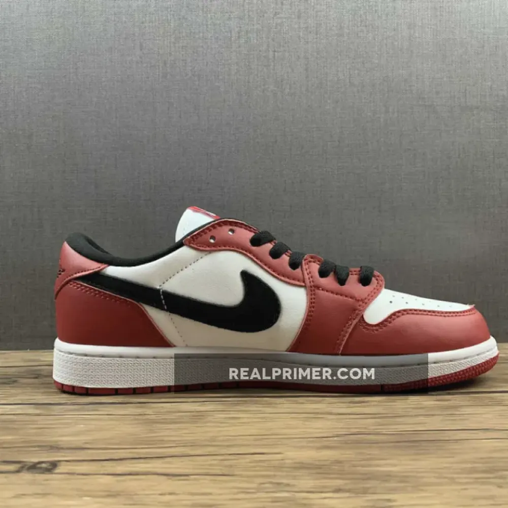AIR JORDAN 1 RETRO LOW OG CHICAGO VARSITY RED/BLACK-WHITE 705329-600