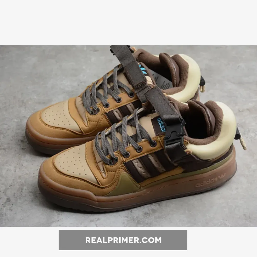 BAD BUNNY X FORUM BUCKLE LOW THE FIRST CAFE CARDBOARD/SUPPLIER COLOUR/MESA GW0264