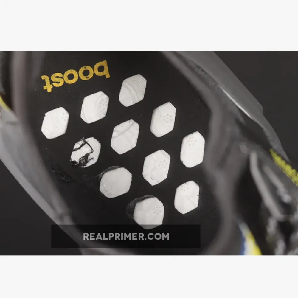 NMD_R1 V2 SHOES CORE BLACK/YELLOW GRADIENT/CORE BLACK GY5354