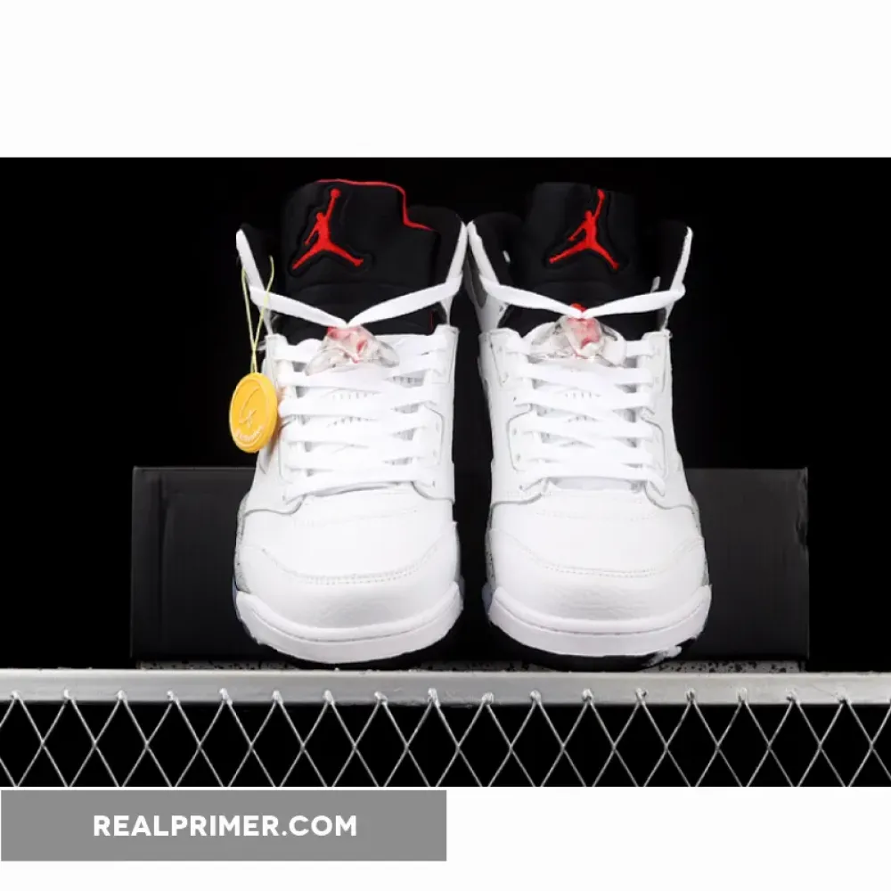 AIR JORDAN 5 RETRO WHITE CEMENT WHITE/UNIVERSITY RED-BLACK-METALLIC SILVER 136027-104