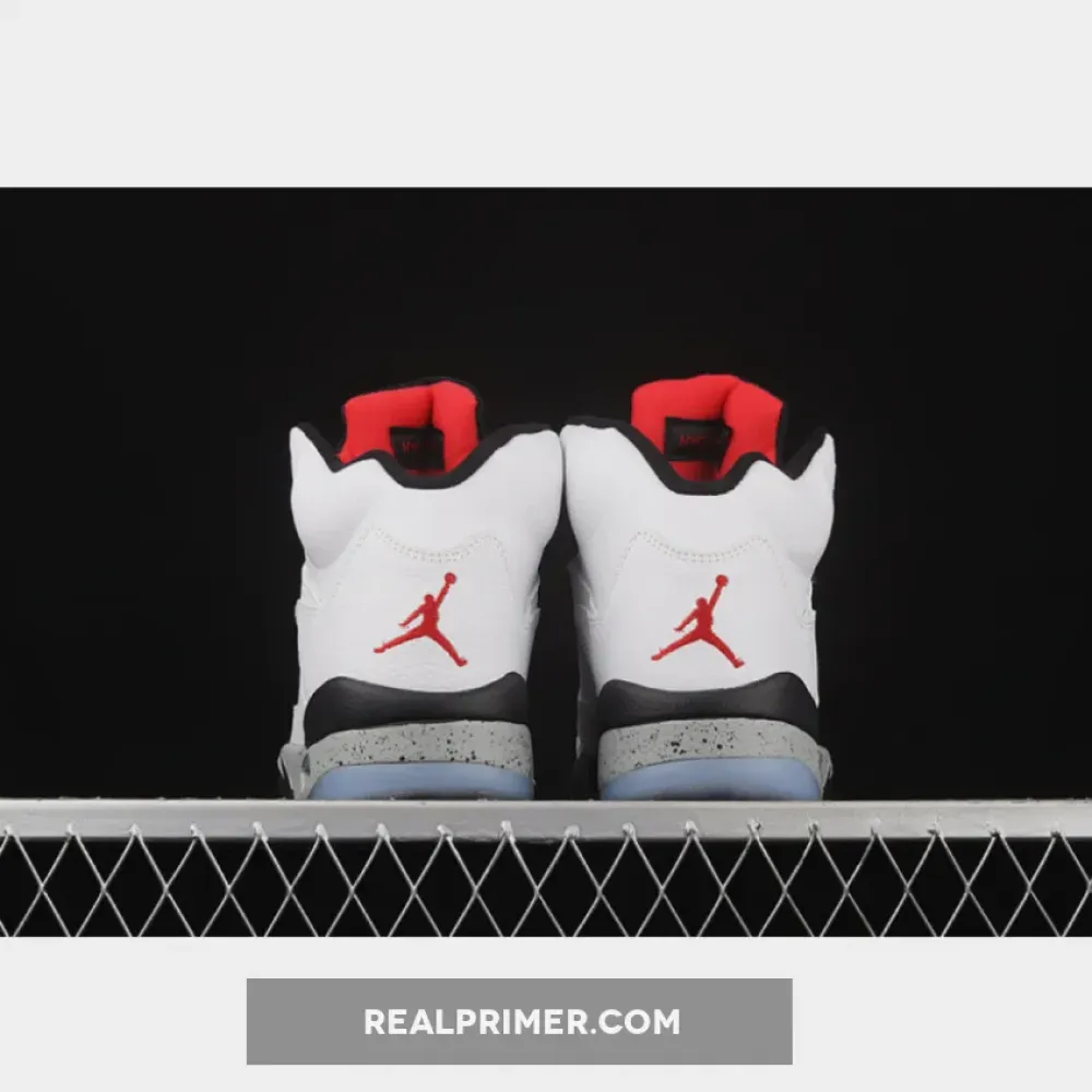 AIR JORDAN 5 RETRO WHITE CEMENT WHITE/UNIVERSITY RED-BLACK-METALLIC SILVER 136027-104