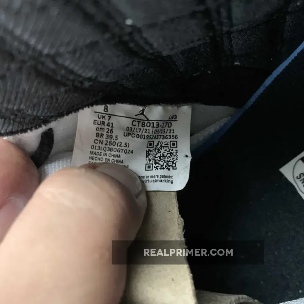 AIR JORDAN 12 RETRO ROYALTY WHITE/BLACK/METALLIC GOLD CT8013-170