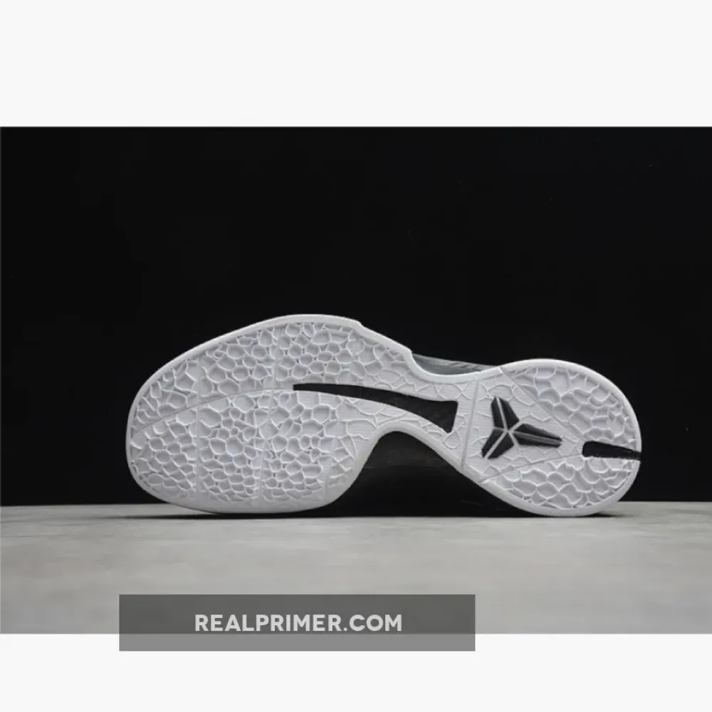 KOBE 6 PROTRO MAMBACITA BLACK/WHITE-METALLIC GOLD CW2190-002