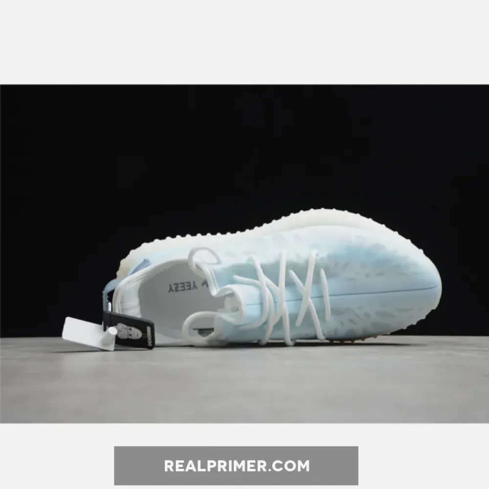 YEEZY BOOST 350 V2 MONO ICE MONO ICE/MONO ICE/MONO ICE GW2869