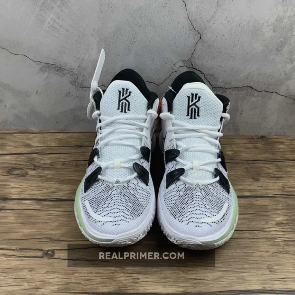 KYRIE 7 EP HIP HOP WHITE/BLACK/GLOW/HYPER ROYAL CQ9327-100