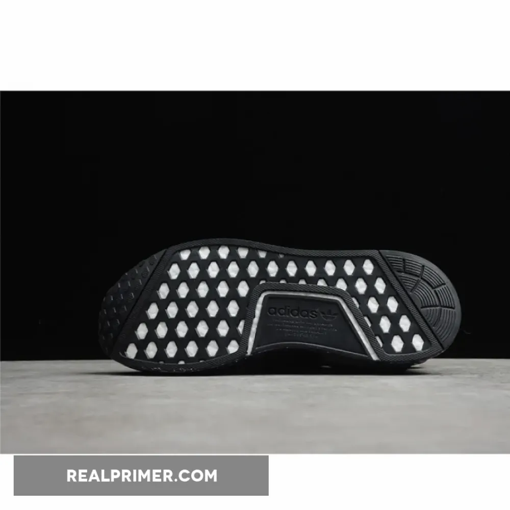 NMD_R1 V2 SHOES CORE BLACK/SUPPLIER COLOUR/CLOUD WHITE GX5164