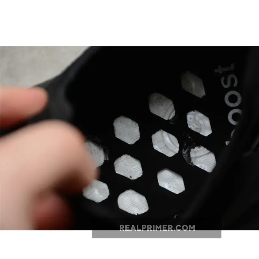 NMD_R1 V2 SHOES CORE BLACK/SUPPLIER COLOUR/CLOUD WHITE GX5164