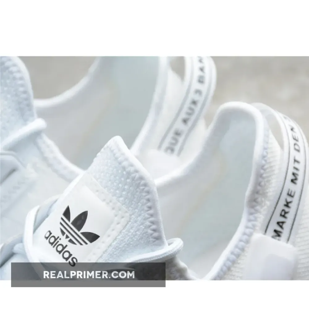 NMD_R1 V2 SHOES CORE BLACK/SUPPLIER COLOUR/CLOUD WHITE GX5163