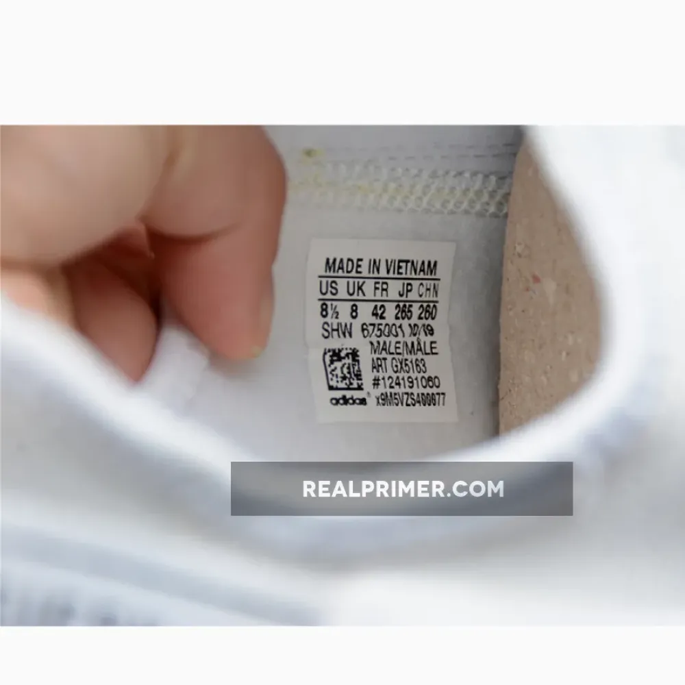 NMD_R1 V2 SHOES CORE BLACK/SUPPLIER COLOUR/CLOUD WHITE GX5163