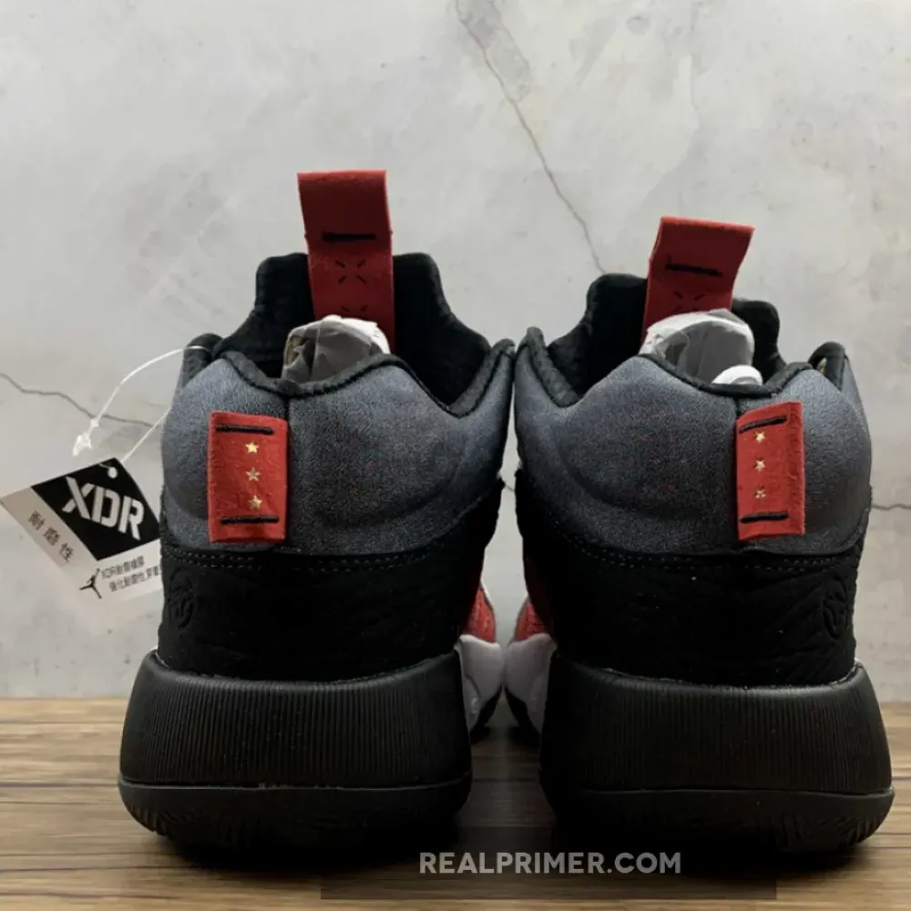 TITAN X AIR JORDAN 35 10TH ANNIVERSARY BLACK/METALLIC GOLD/SAIL DD4701-001