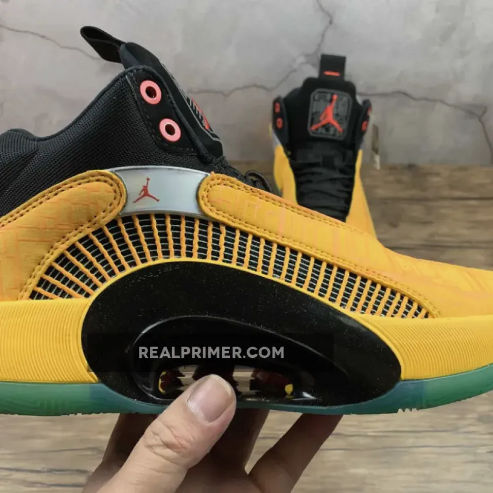AIR JORDAN 35 DYNASTIES UNIVERSITY GOLD/BLACK/CHILE RED DD3044-700