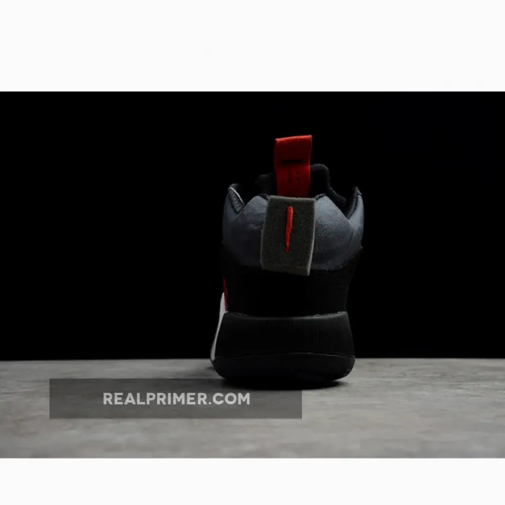 TITAN X AIR JORDAN 35 10TH ANNIVERSARY BLACK/METALLIC GOLD/SAIL DD4701-001