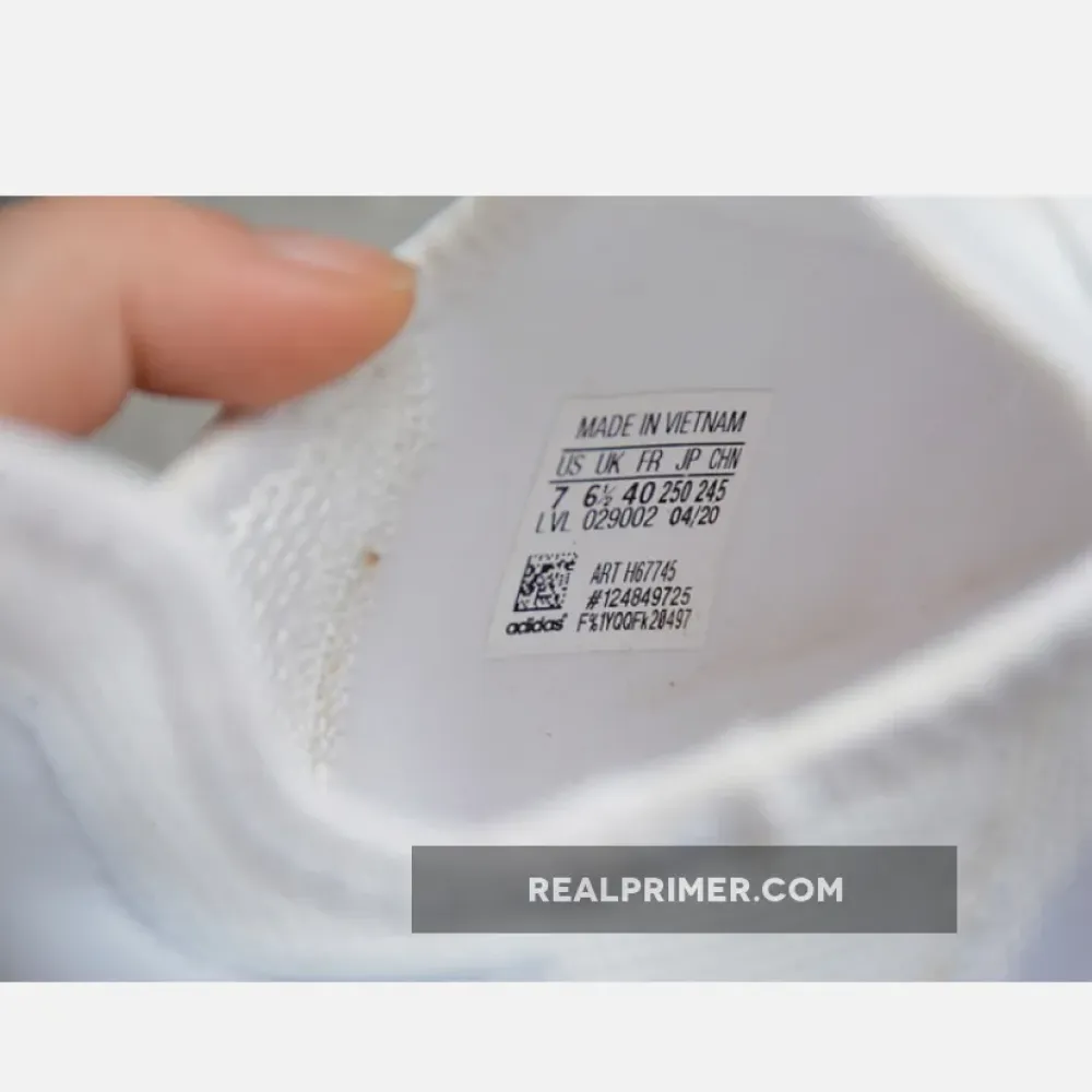 NMD_R1 TOKYO SHOES CLOUD WHITE/RED/CLOUD WHITE H67745