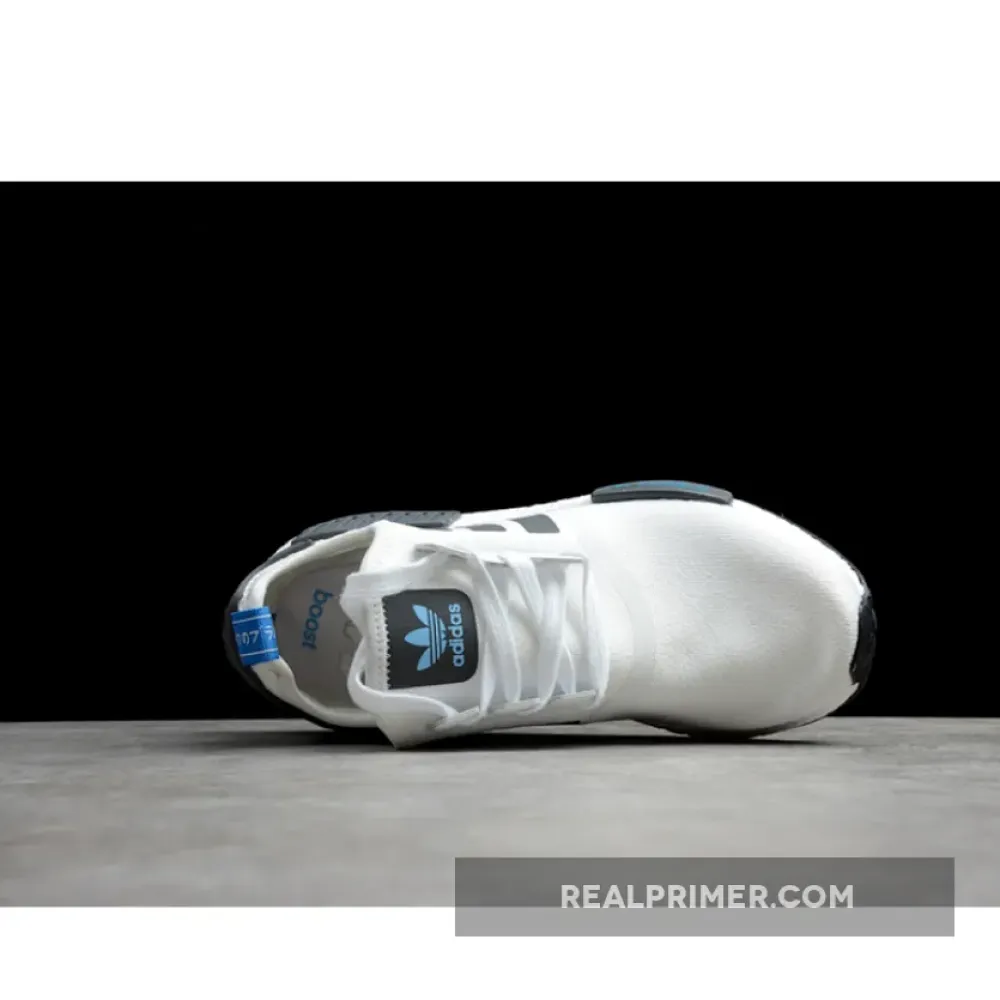 NMD R1 SHOES CLOUD WHITE/CORE BLACK/BLUE B8304