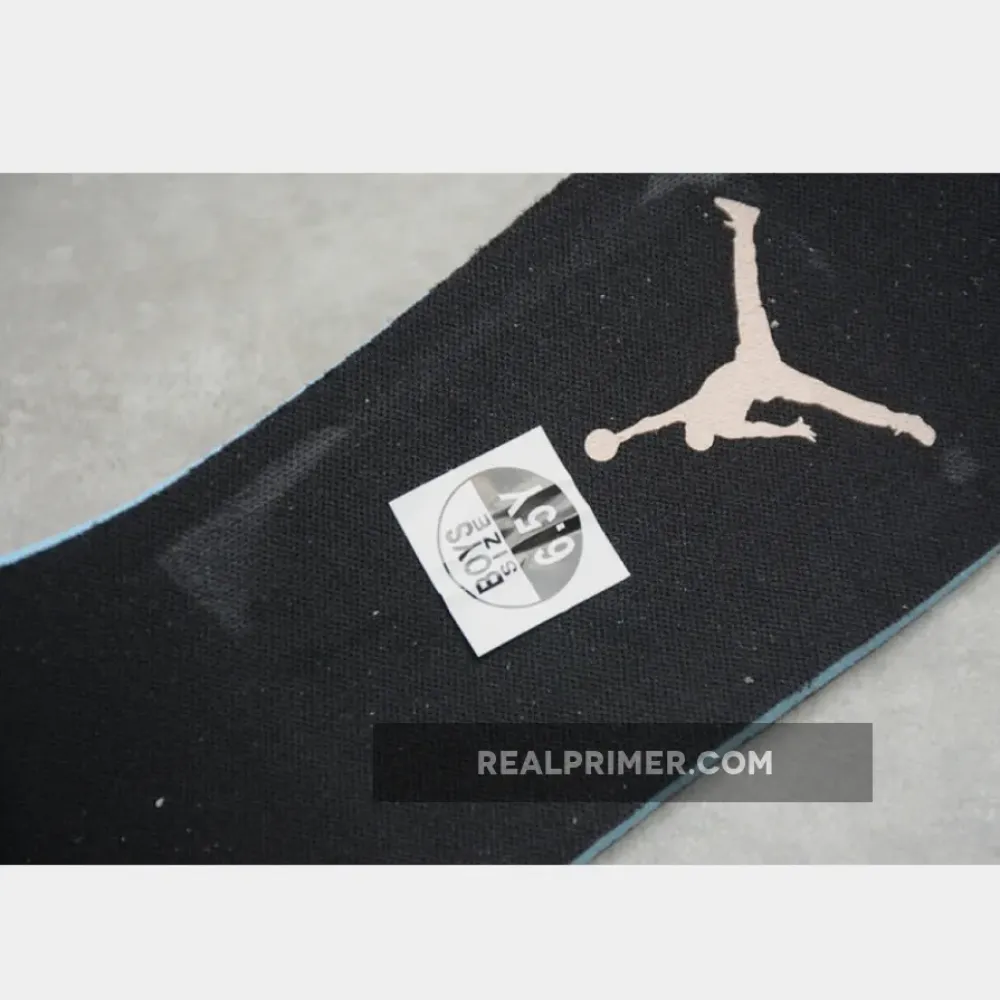 AIR JORDAN 1 MID CRIMSON TINT WHITE/BLACK/PINK 554725-133