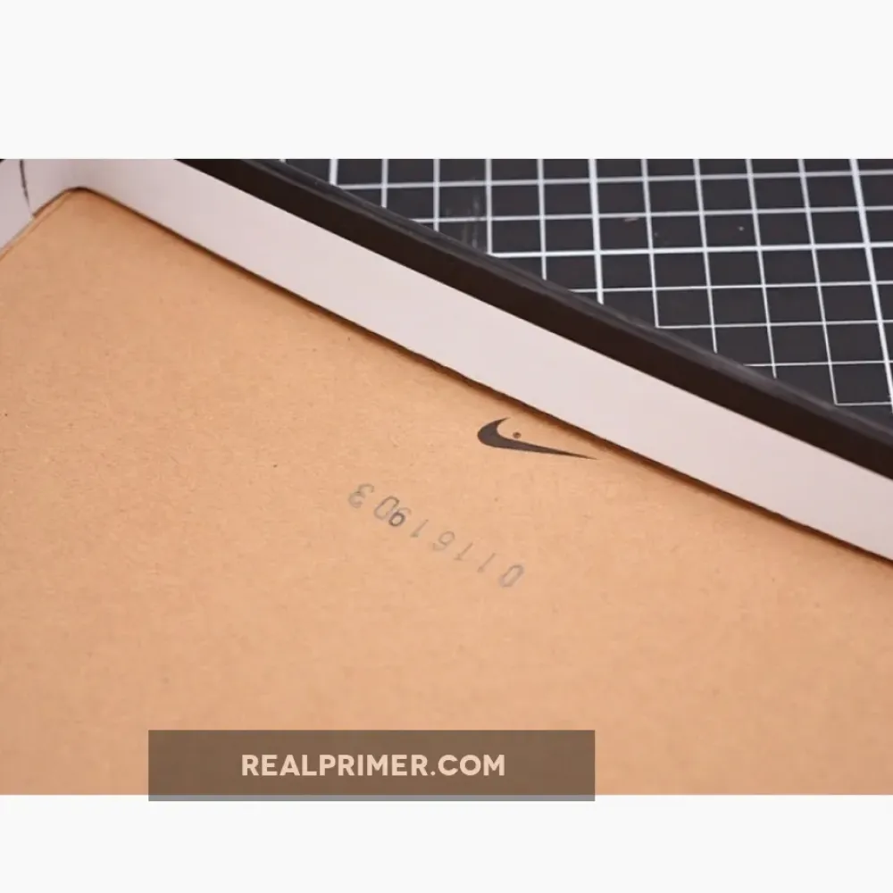 AIR JORDAN 1 RETRO HIGH GS BLACK/CRIMSON TINT-WHITE 575441-081