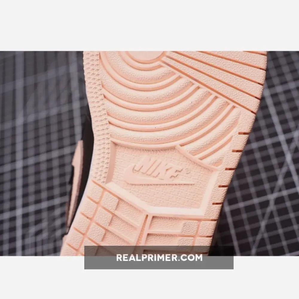 AIR JORDAN 1 RETRO HIGH GS BLACK/CRIMSON TINT-WHITE 575441-081