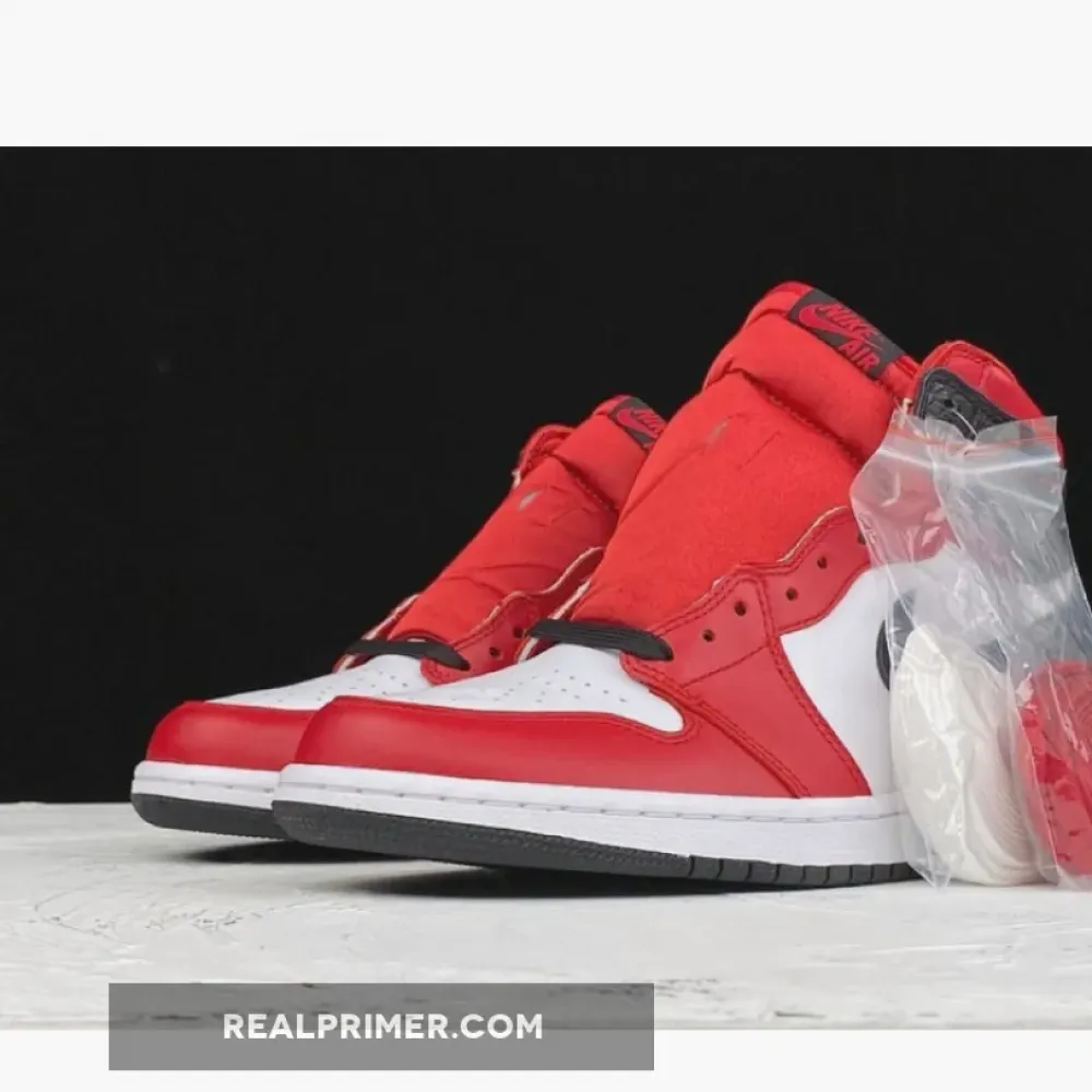 AIR JORDAN 1 RETRO HIGH SATIN SNAKE CHICAGO GYM RED/WHITE-BLACK CD0461-601