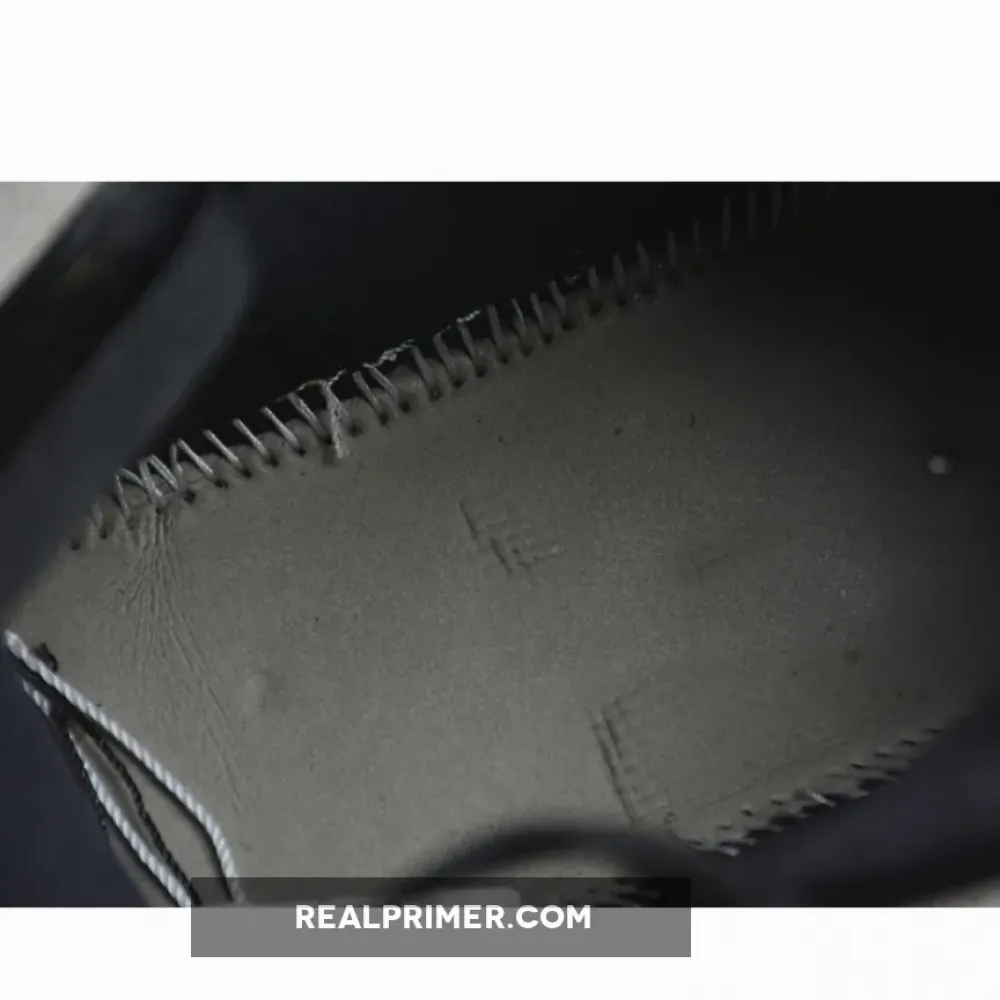 AIR JORDAN 1 MID BRED TOE BLACK/RED/WHITE 554724-066