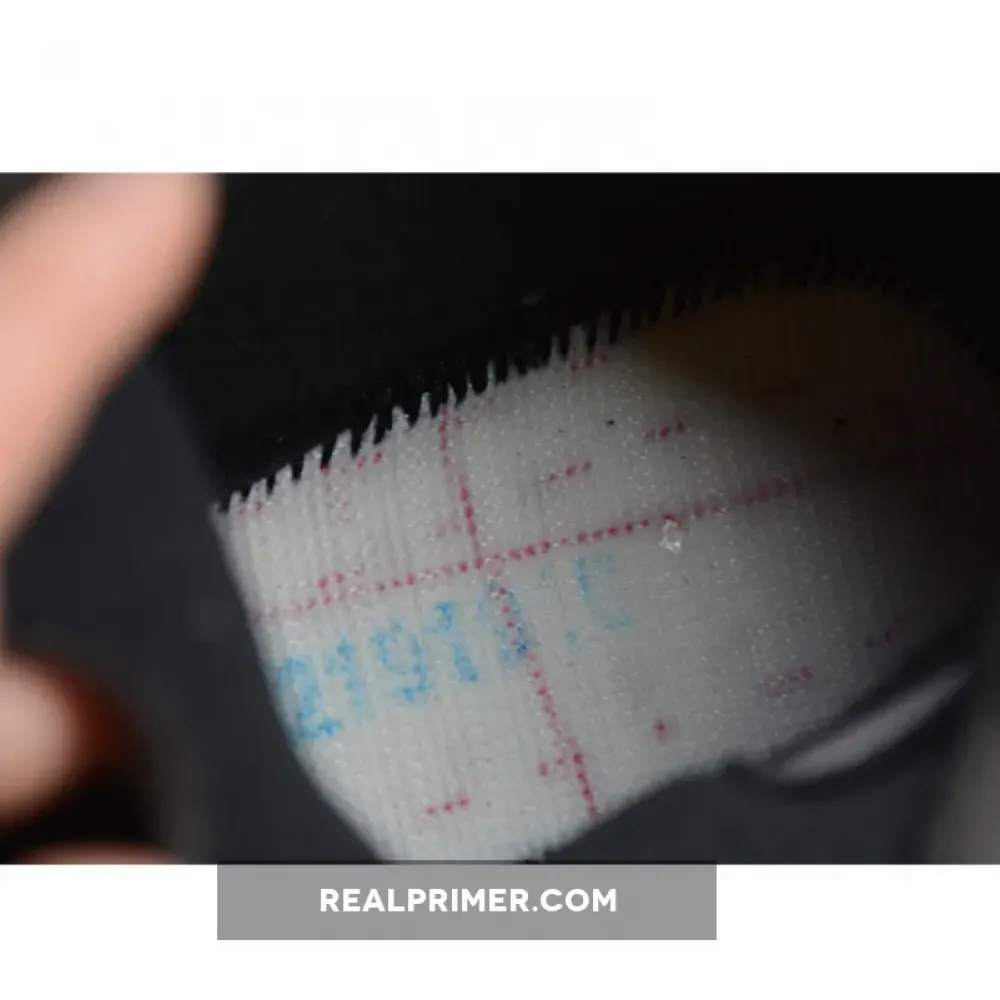 CJ AIR JORDAN 5 RETRO SP X OW BLACK/MUSLIN-FIRE RED CT8480-001