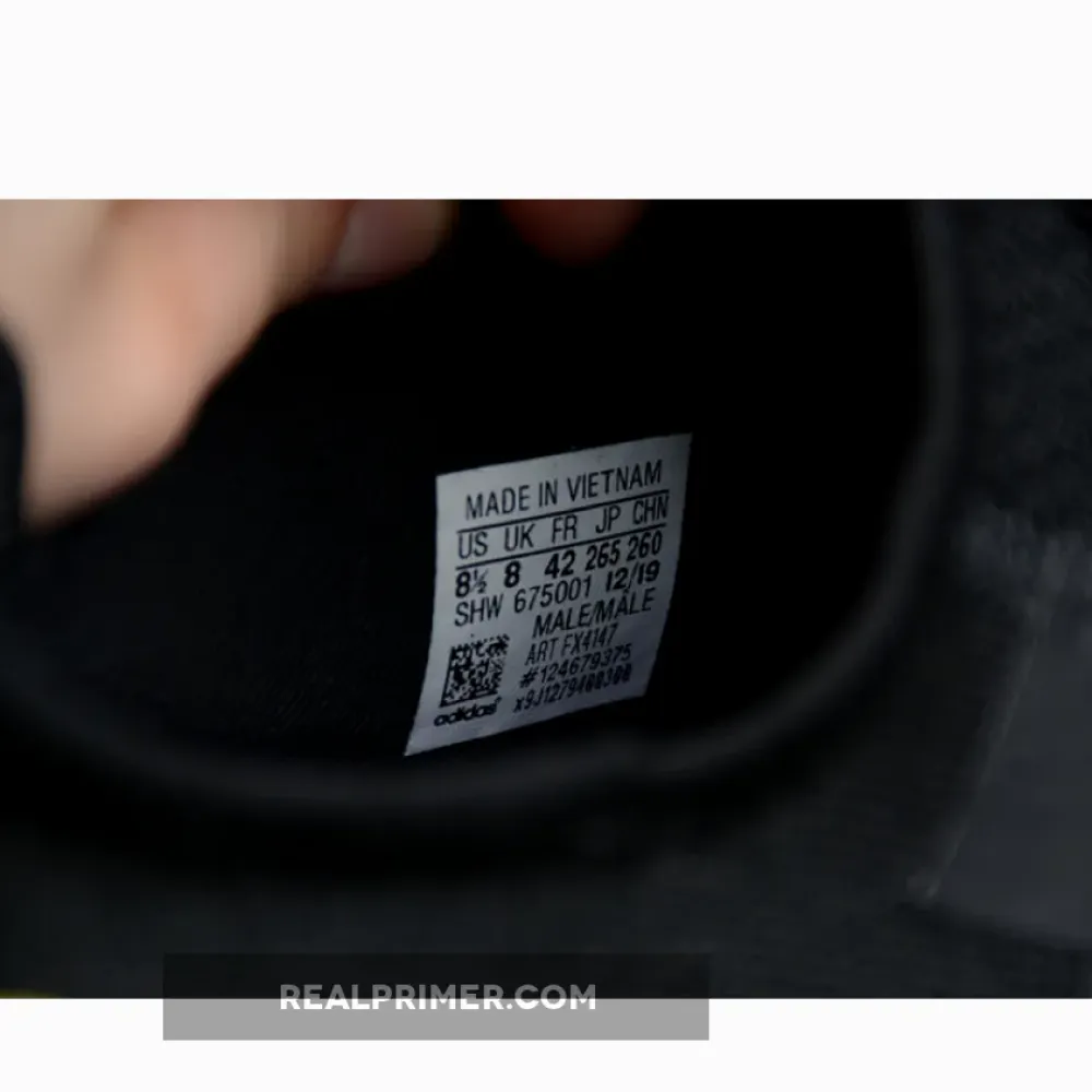 NMD_R1 V2 CORE BLACK/CARBON-SHOCK YELLOW FX4147