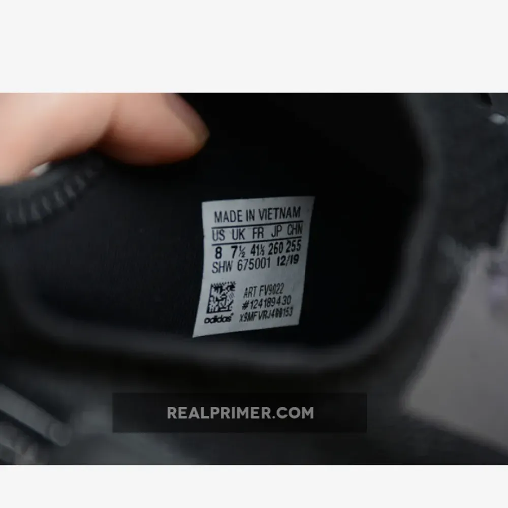 NMD_R1 V2 SHOES CORE BLACK/CLOUD WHITE FV9022