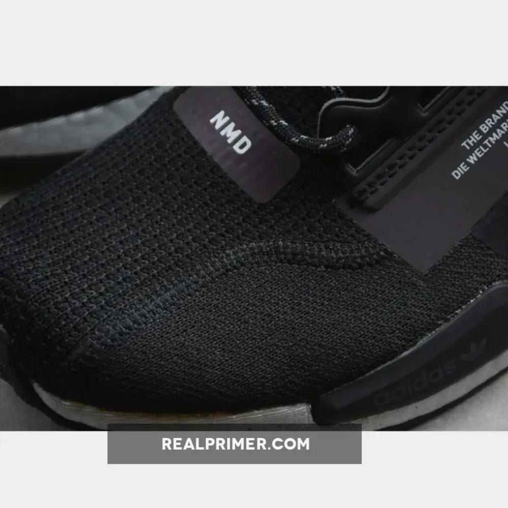 NMD_R1 V2 SHOES CORE BLACK/CLOUD WHITE FV9022