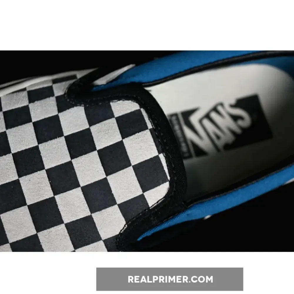 CJ AIR JORDAN 1 RETRO HIGH OG CHICAGO WHITE/BLACK-VARSITY RED 555088-101