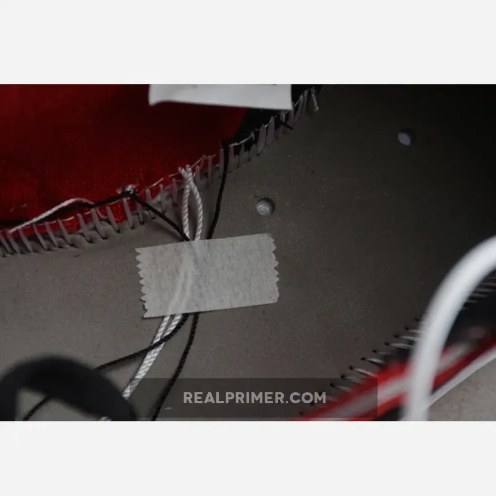 CJ AIR JORDAN 1 RETRO HIGH OG CHICAGO WHITE/BLACK-VARSITY RED 555088-101