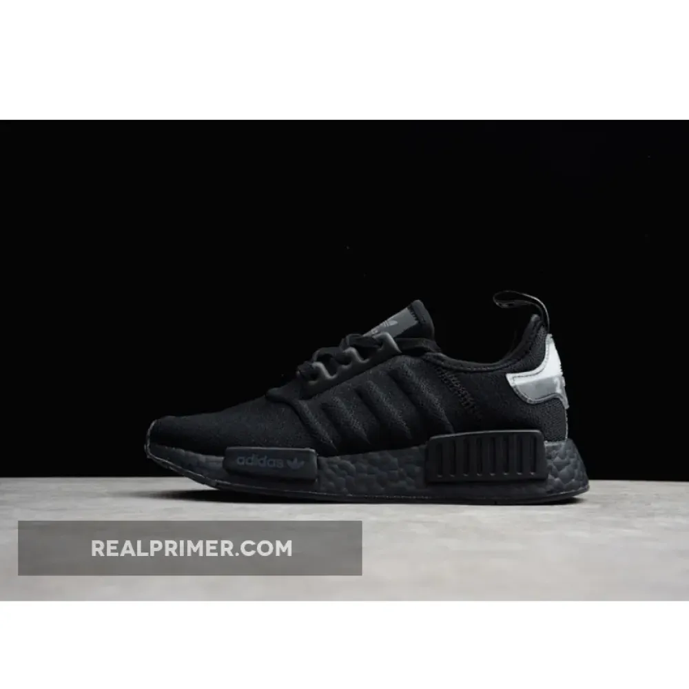 NMD_R1 SHOES CORE BLACK/CORE BLACK/CLOUD WHITE BD7745