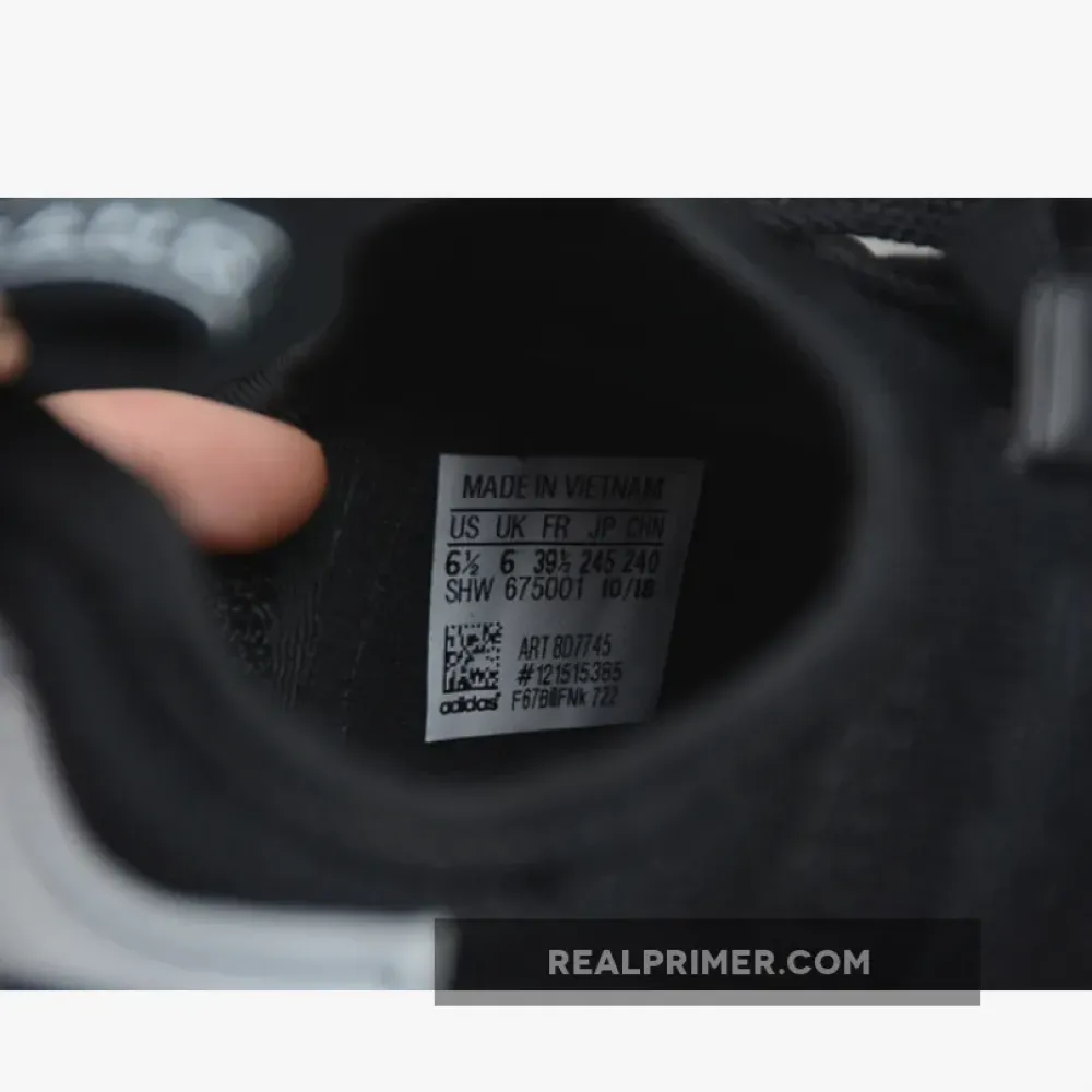 NMD_R1 SHOES CORE BLACK/CORE BLACK/CLOUD WHITE BD7745