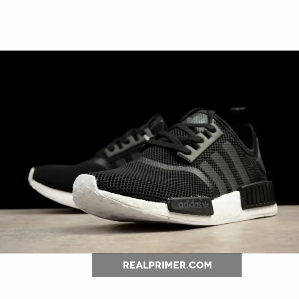 NMD R1 BOOST SYNTHETICS/BLACK/BLACK/WHITE S79165