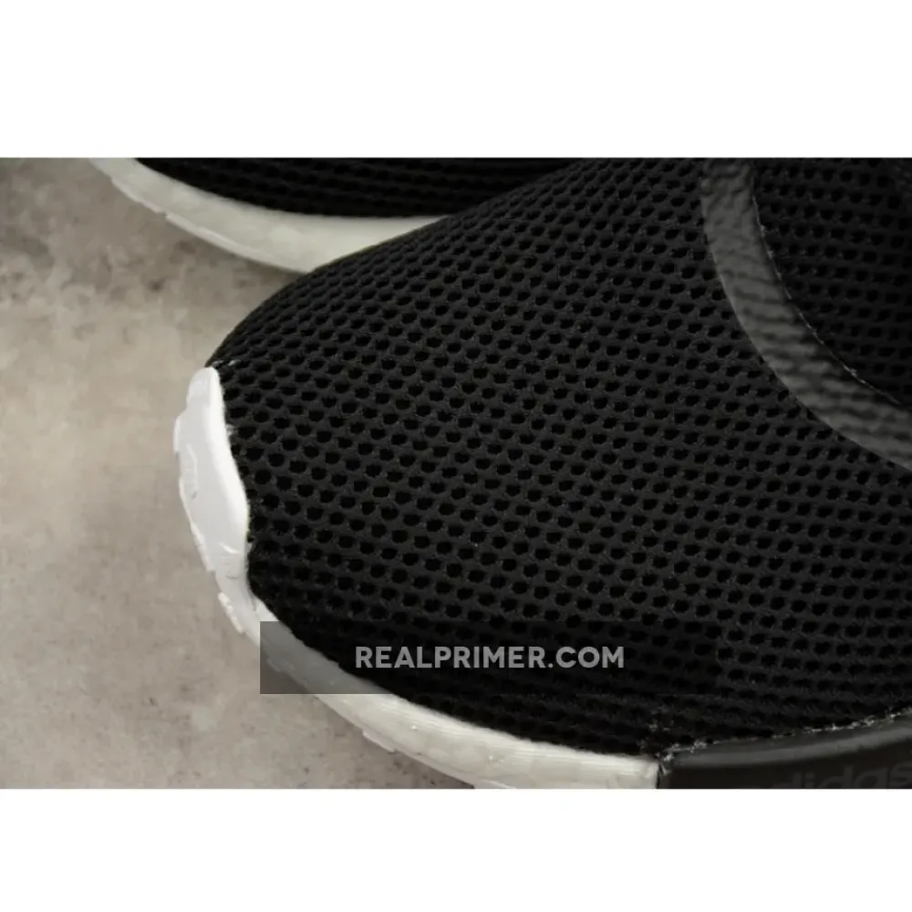 NMD R1 BOOST SYNTHETICS/BLACK/BLACK/WHITE S79165