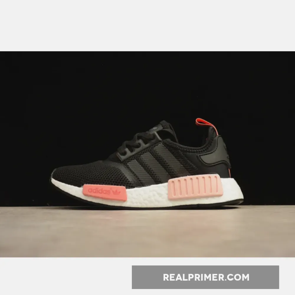NMD R1 BOOST SYNTHETICS WMNS CORE BLACK/PEACH PINK S75234