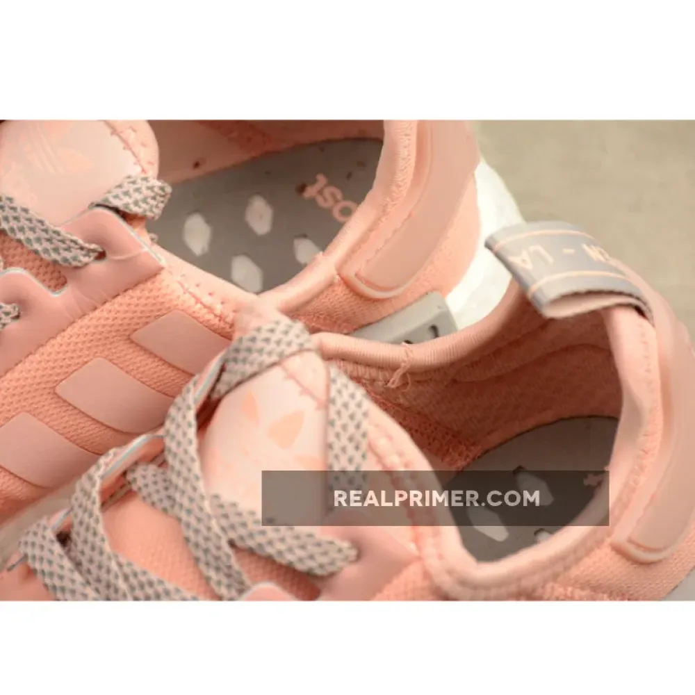 NMD R1 BOOST PRIMEKNIT SYNTHETICS WMNS LIGHT ONIX PINK/GREY BY3059