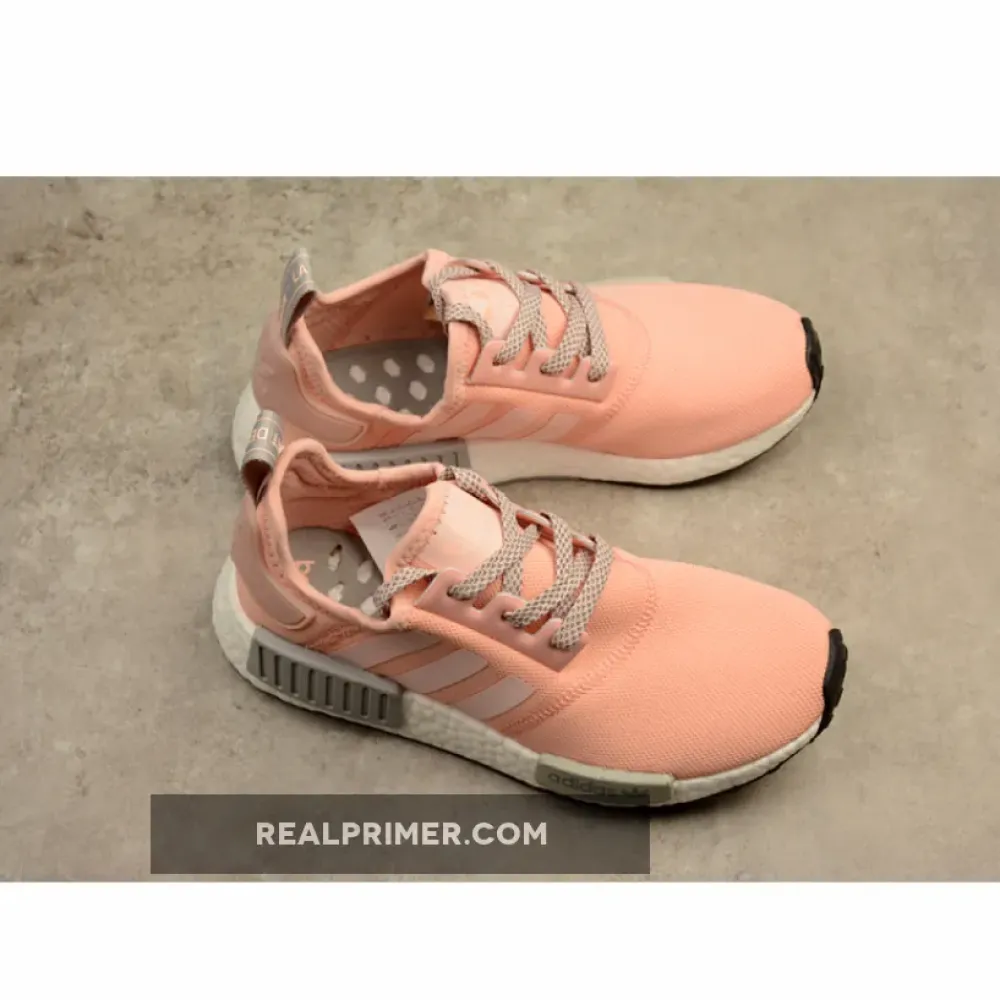 NMD R1 BOOST PRIMEKNIT SYNTHETICS WMNS LIGHT ONIX PINK/GREY BY3059