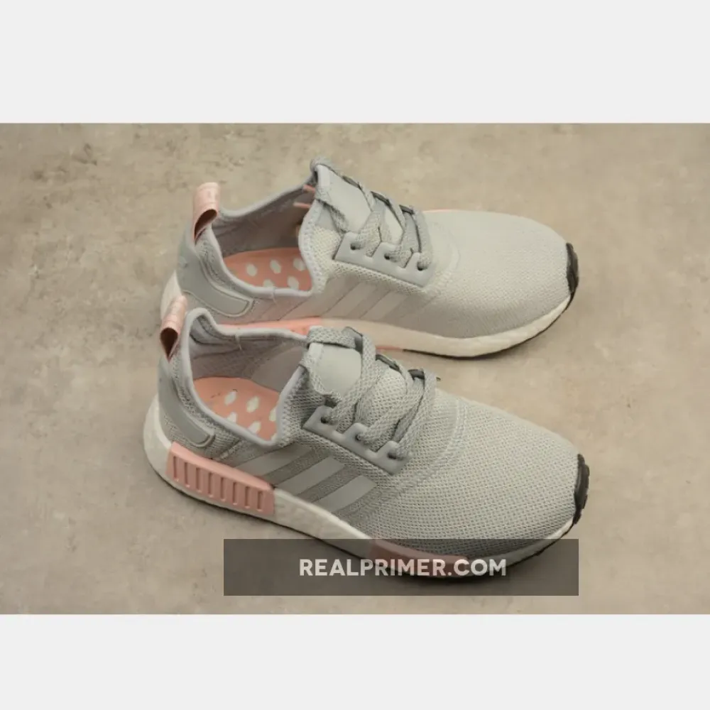 NMD R1 BOOST WMNS LIGHT ONIX PINK/WHITE/GREY BY3058