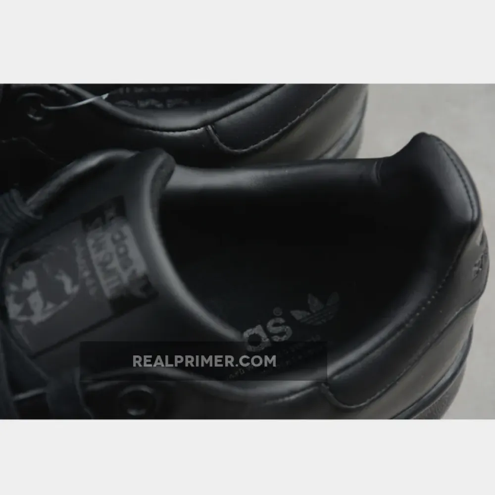 AD STAN SMITH BLACK/BLACK/BLACK M20327