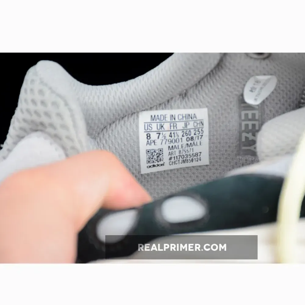 YEEZY WAVE RUNNER BOOST OG 700 SOLID GREY B75571